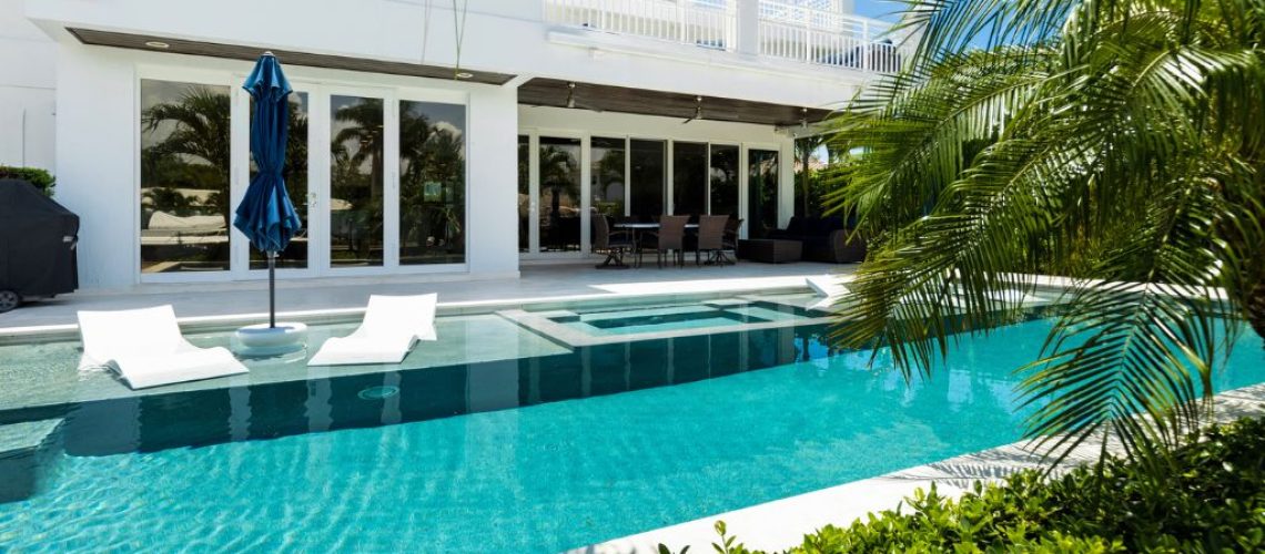 pool leak repair companies